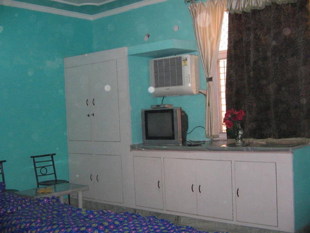 Balaji Guest House - Home Stay Greater Noida Oda fotoğraf